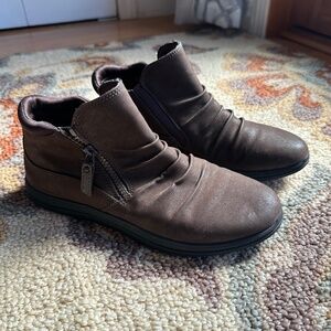 Clarks Cloudsteppers